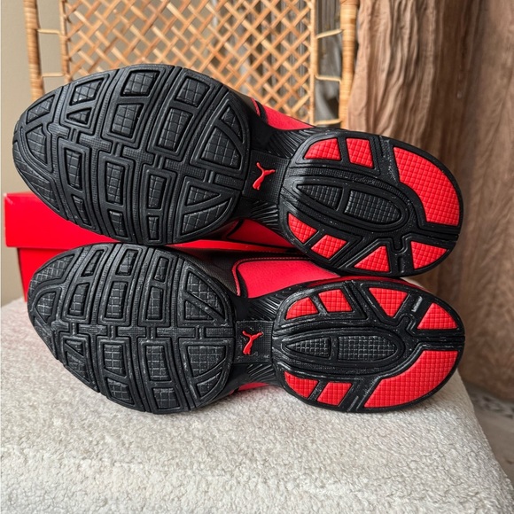 Puma Men's Black and Red Cell Surin 2 Nbk Athletic Shoes - Picture 10 of 15